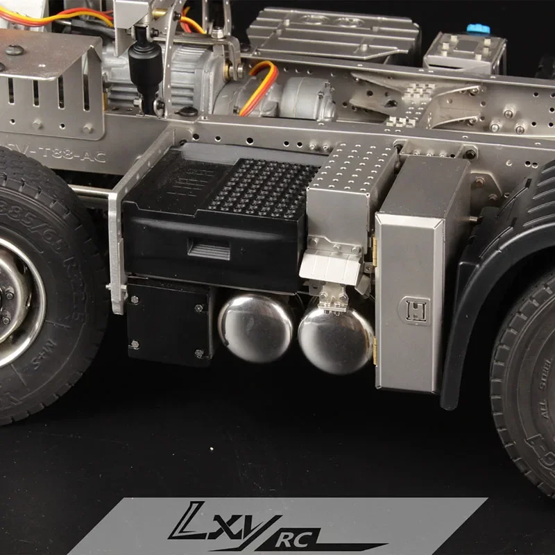 กล่องแบตเตอรี่จำลองโลหะขนาด 1:14 จำนวน 1 ชิ้น อุปกรณ์เสริมสำหรับรถบรรทุก Tamiya RC รุ่น VOLVO FH16 56360