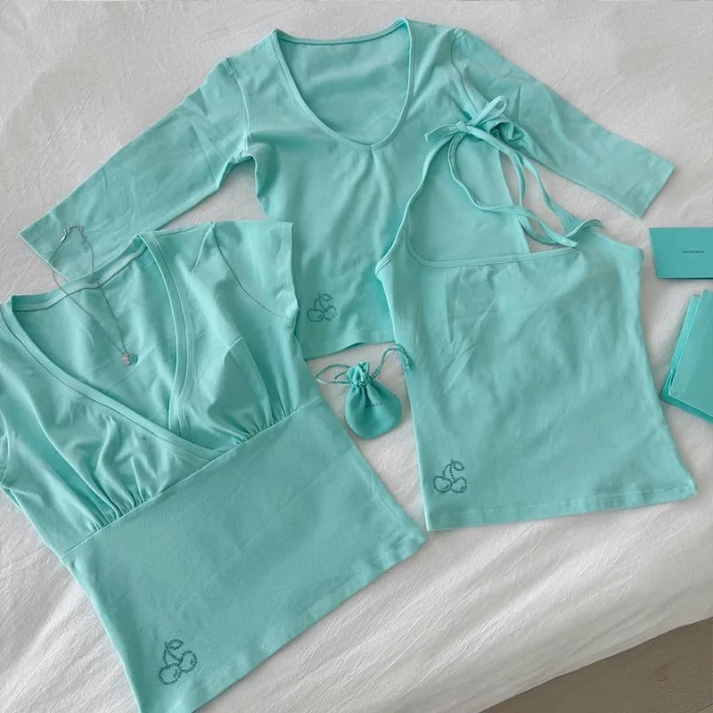 Women V Neck Short 3/4 Sleeve Cropped Tops Slim Fitted Y2K Basic Tees Club Party Dating Vacation Street Style Everyday Wear