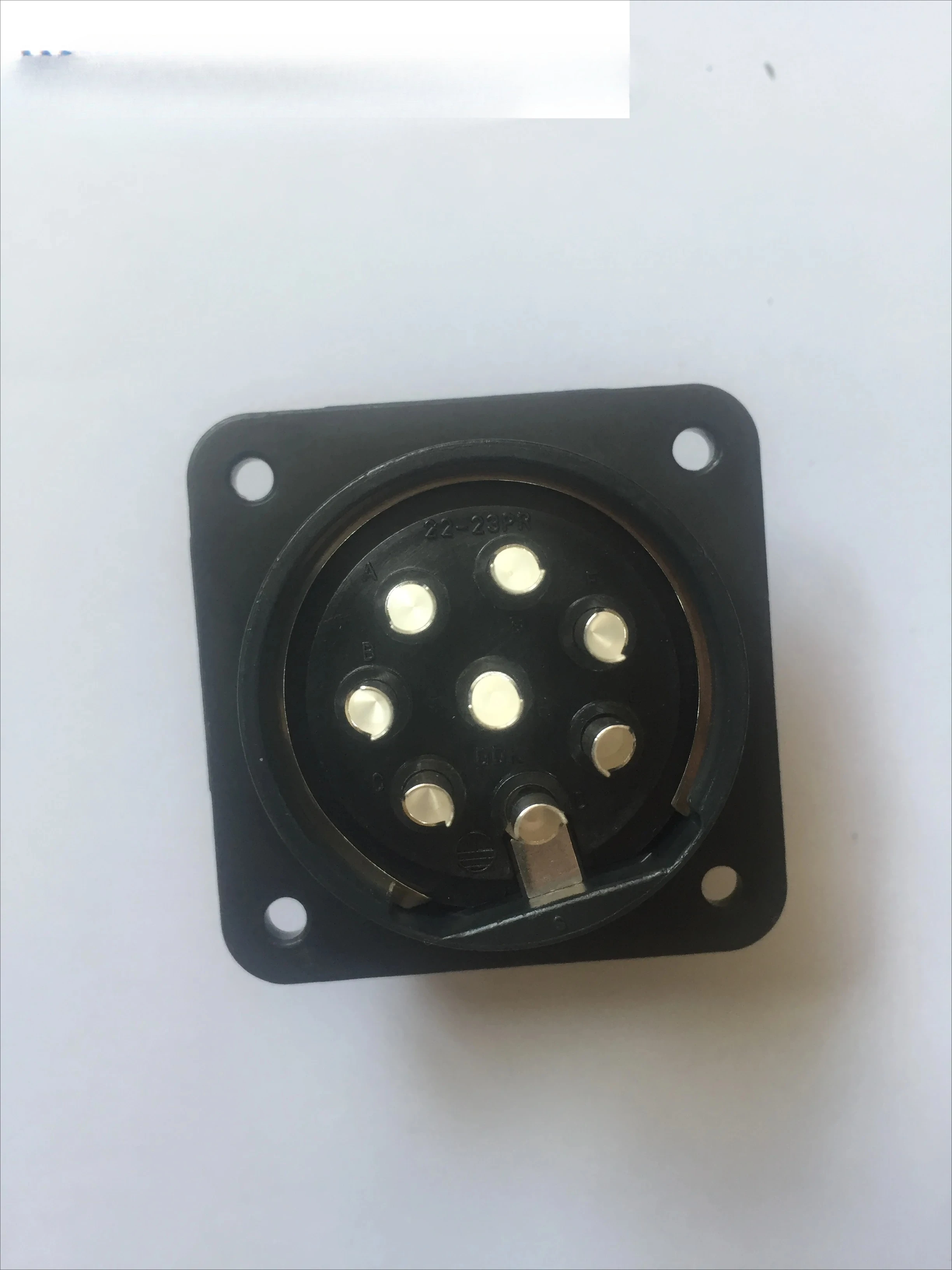 

Plug socket connector CE05-2A22-23PD-D