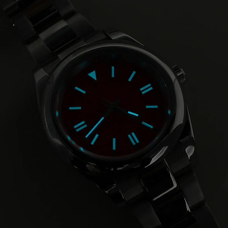 تعديل نموذج دائم 316L حافظة من الفولاذ المقاوم للصدأ لساعة حركة NH35 مع زجاج الياقوت الأدبي المضيء