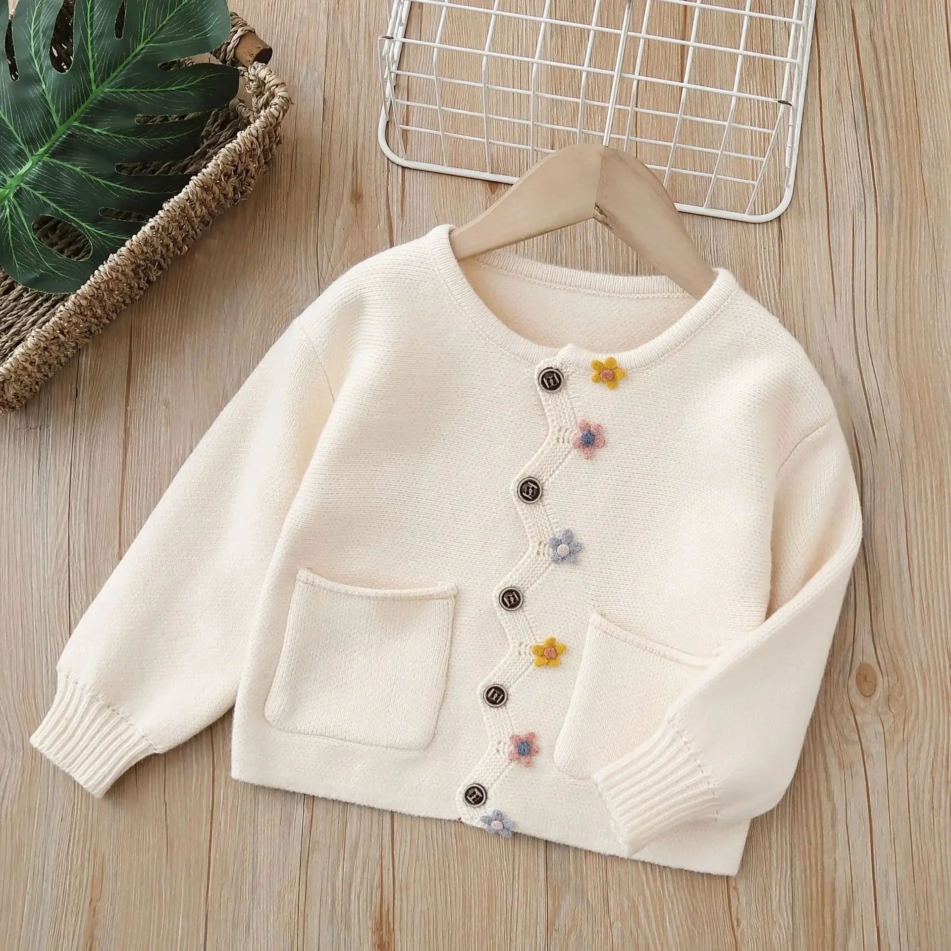 Girl's Cardigan Sweater Jacket Autumn Winter Children's Casual Knitted Jacket With Flower Stickers Girl's Handmade Sweater Top