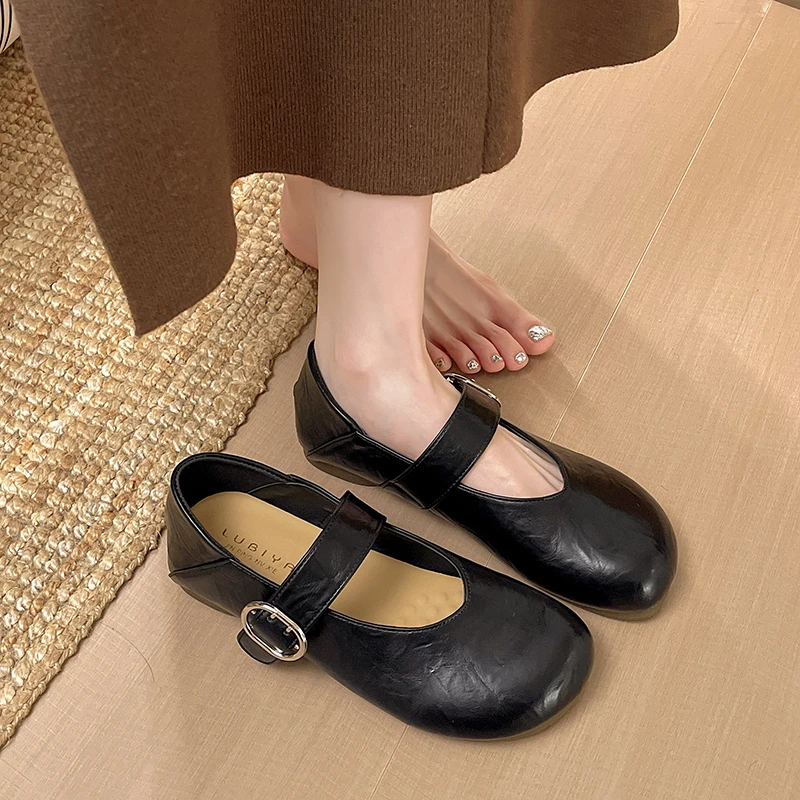 Women's 2026 New Spring and Autumn French Flat Gentle Style One-word Strap Shallow Mouth Single Shoes
