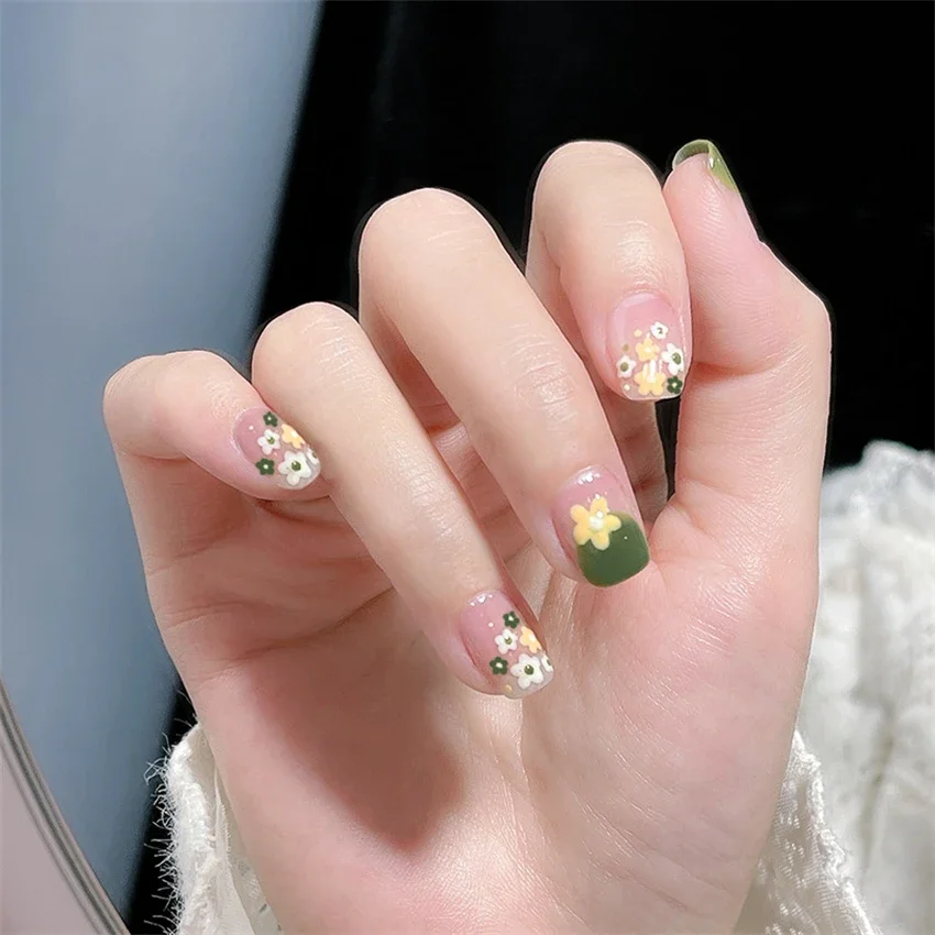 24Pcs/Set Spring Flower Green Fake Nail Art Removable Fresh Fashion Press on Nail Full Coverage Acrylic Wearing False Nails Tips