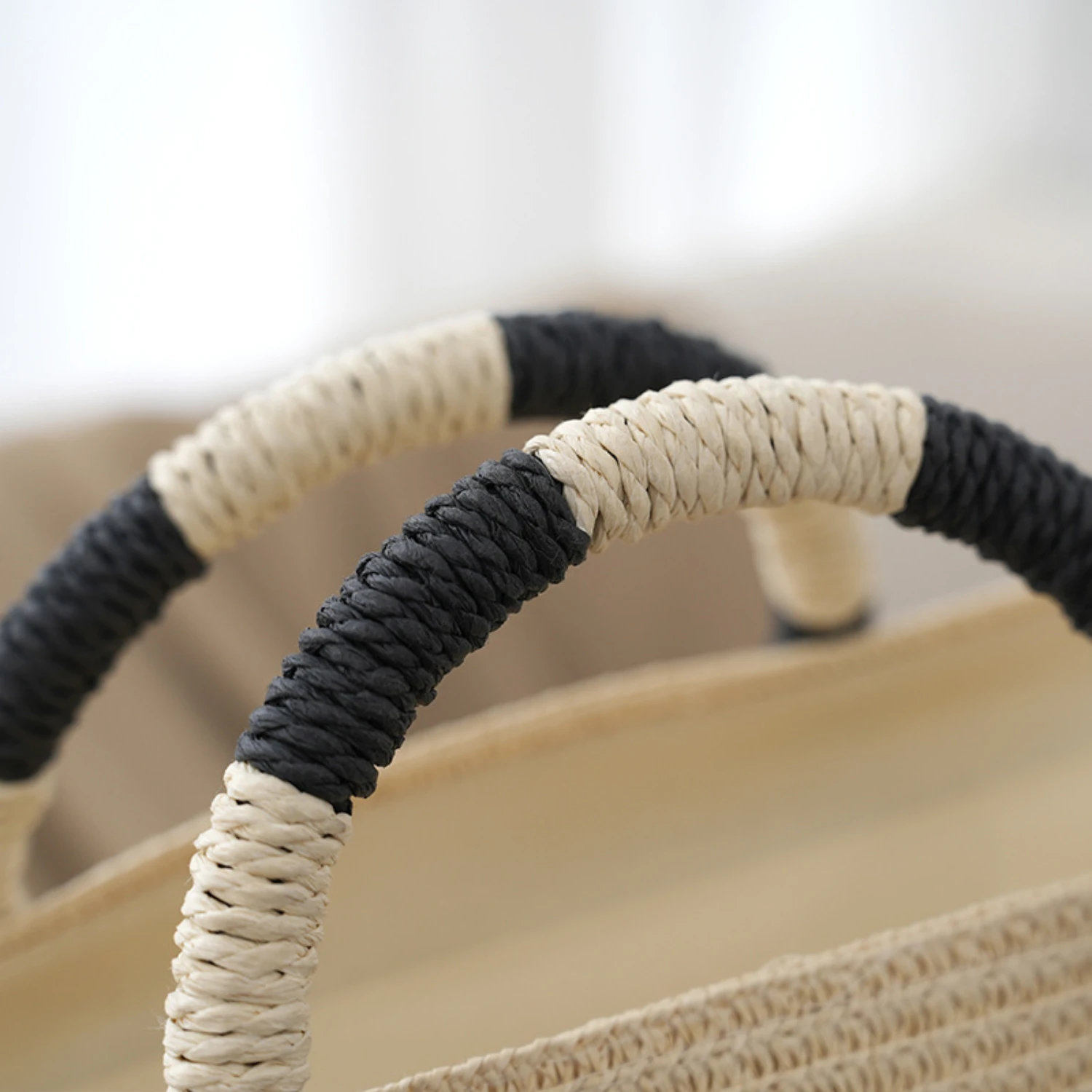 "Large Capacity Straw Tote Bag for Women, Handwoven Beach Vacation Bag, Simple Style Rattan Packaging"