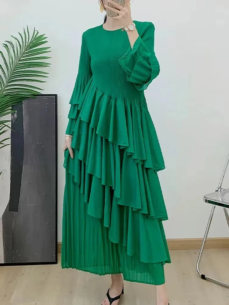 

Miyake 2025 Summer New Fashion Casual Versatile Skirt Solid Colour Loose Big Size Round Neck Long Sleeve Pleated Women's Dress