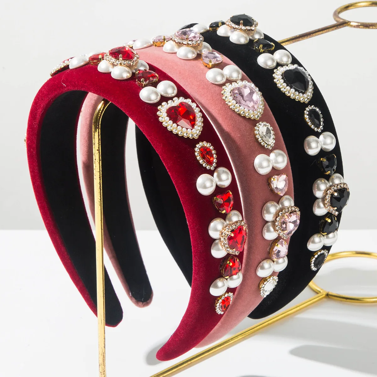 

Valentine's Day Fashion Baroque Full Diamond Pearl Heart Glass Diamond Headband for Women Gorgeous Holiday Hair Accessory