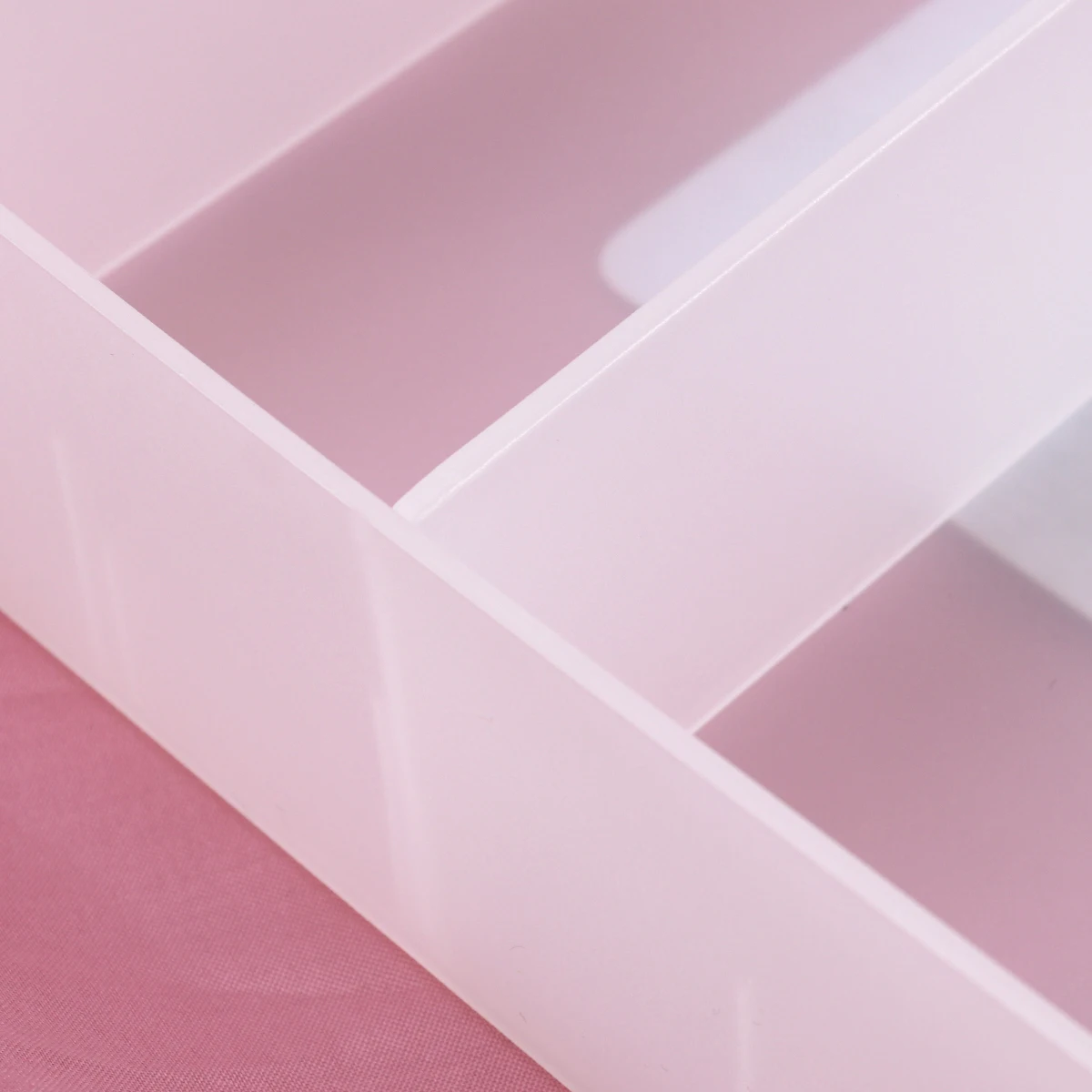 

Free Makeup Storage Box Organizer Plastic Desktop Container Jewelry Sundries Holder Frosted Transparent Partition
