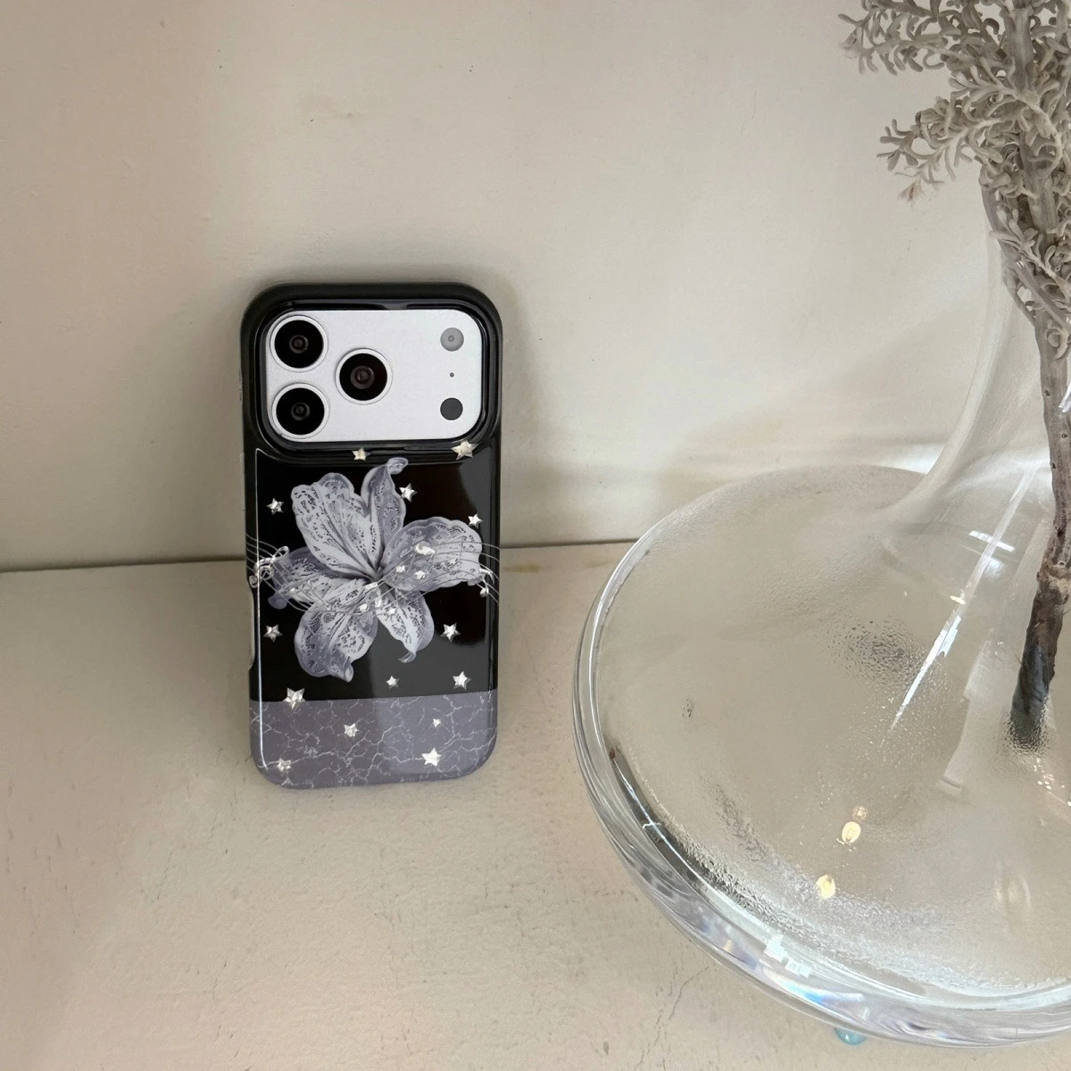 Funda Mate con Diseño de Estrellas y Flores de Lirio para iPhone 18 Ultra17 Air 16 15 14 13 12 11 Pro Max Mini XR XS 7 8 Plus, Antigolpes