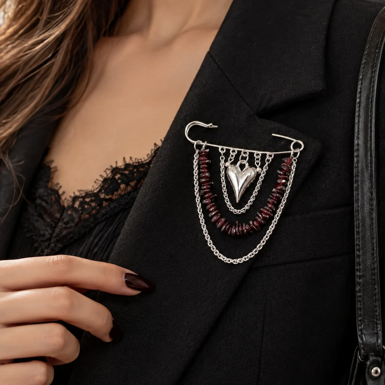 Gothic Vintage Dark Punk Silver Heart Multi-layer Chain Tassel Brooch for Women Dark Aesthetic Punk Y2K Jewelry Coat Accessory