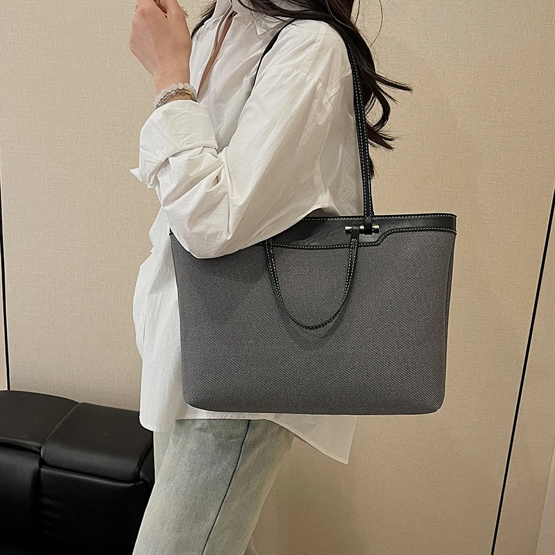 

Women's Luxury Leather Fashion Classic Shoulder Tote Designer Bag Elegant Crossbody Handbag For Urban Daily Dressing