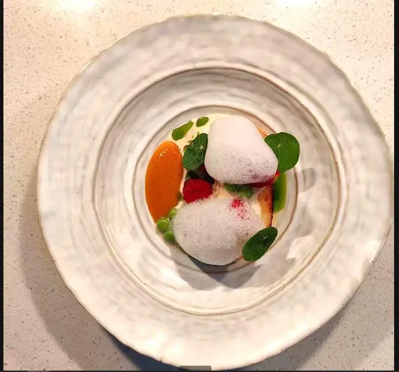 

Manual Irregular Soup Plate Ceramic Dinner Plates Pastry Dish Fruit Salad Bowl Noodles Sushi Snack Tray