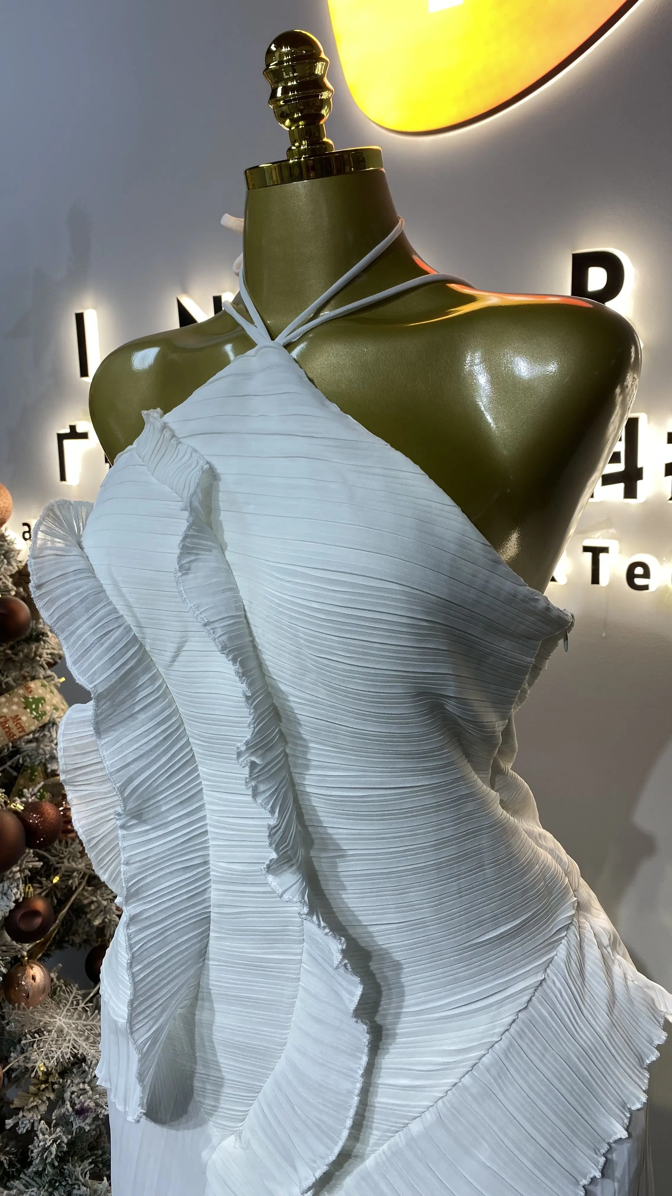 Nuovo abito lungo in chiffon lungo senza maniche senza schienale elegante con volant estivo alla moda per abbigliamento casual da donna-GZXX379