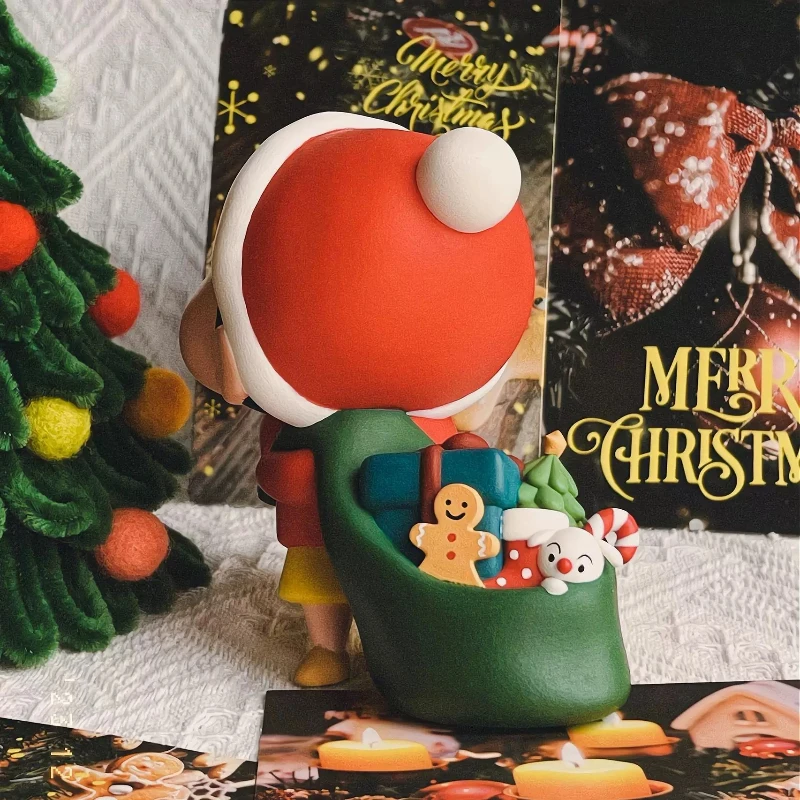 13cm anime lápis de natal shin-chan figuras de ação crayon shin-chan entregando presentes de natal pvc modelo desktop boneca ornamento