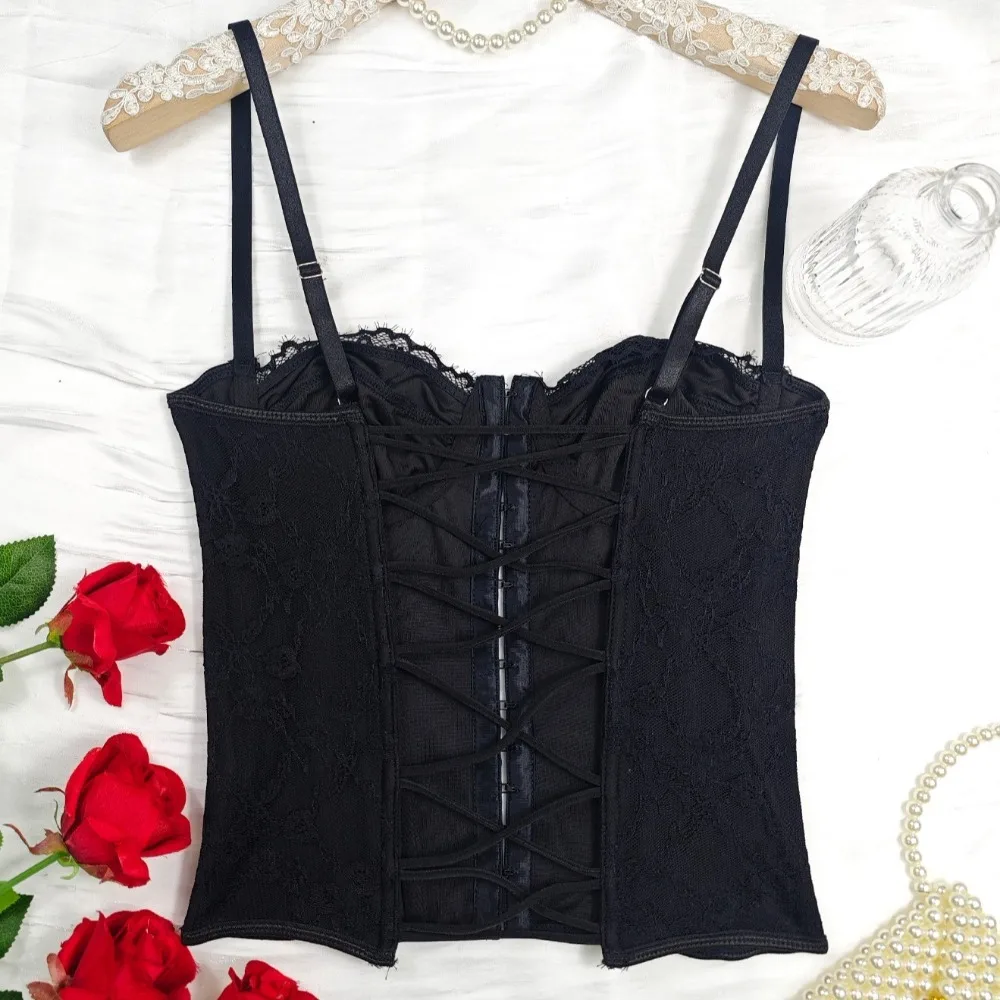 Spicy Girl Style Hollow Lace Camisole Slim Fit Tanks Lace Corset Streetwear Sleeveless Crop Tops Travel