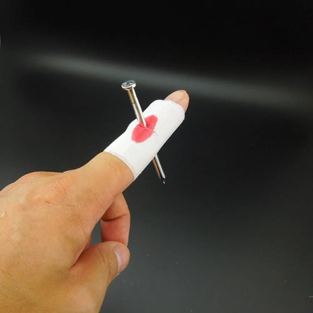 20 Halloween Kids Gags Practical Jokes Toy Pcs Prank Maker Trick Novelty Funny Joke Costume Props Fake Nail Through Finger Trick