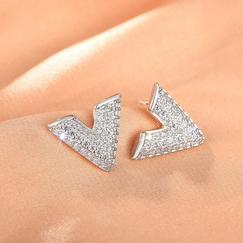 New AAA Zircon V-Shaped Earrings for Women Elegant Geometric Earrings Daily Simple Luxurious Gift Jewelry