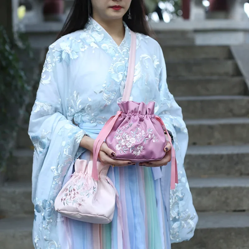 Satin Embroidered Hanfu Bag Vintage Drawstring Bags Ancient Messenger Female Shoulder Bag Artsy Women Shoulder Bag