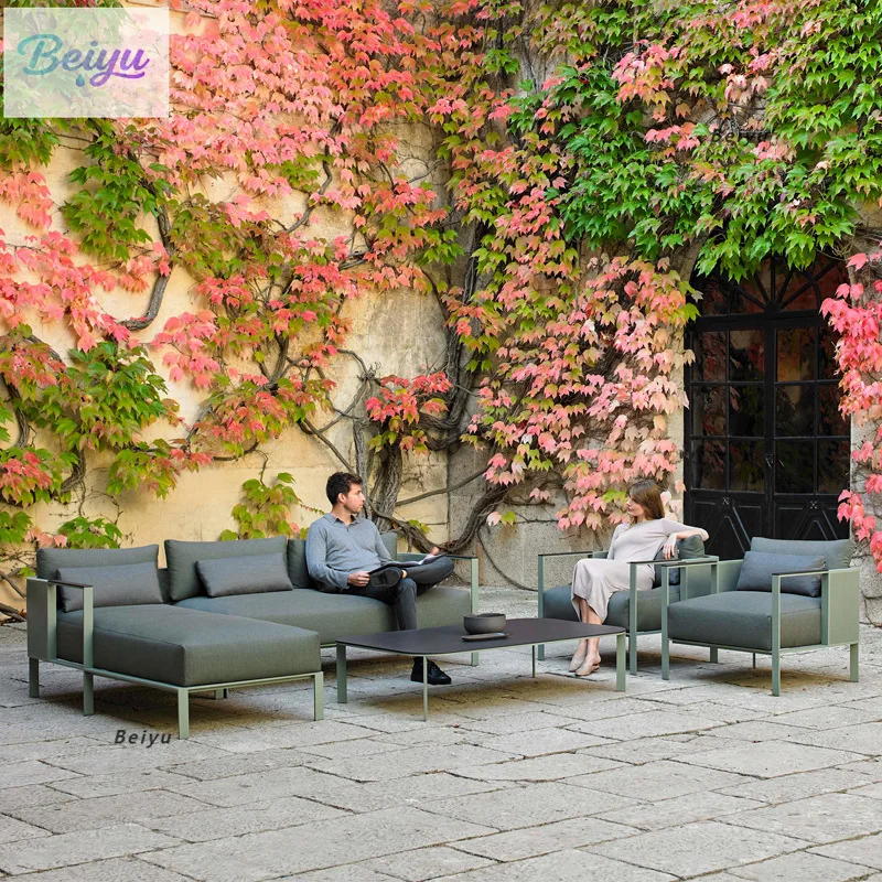 

Комбинированный уличный диван, отдел продаж, вилла, двор, сад, шезлонги, дизайнерский отель, балкон под открытым небом, уличная мебель