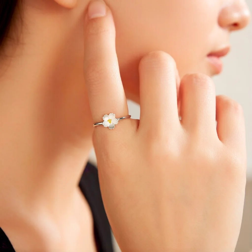 925 Silver Daisy Ring Romantic Open Design Elevated Flower Detail for Women Durable Wedding Party Jewelry