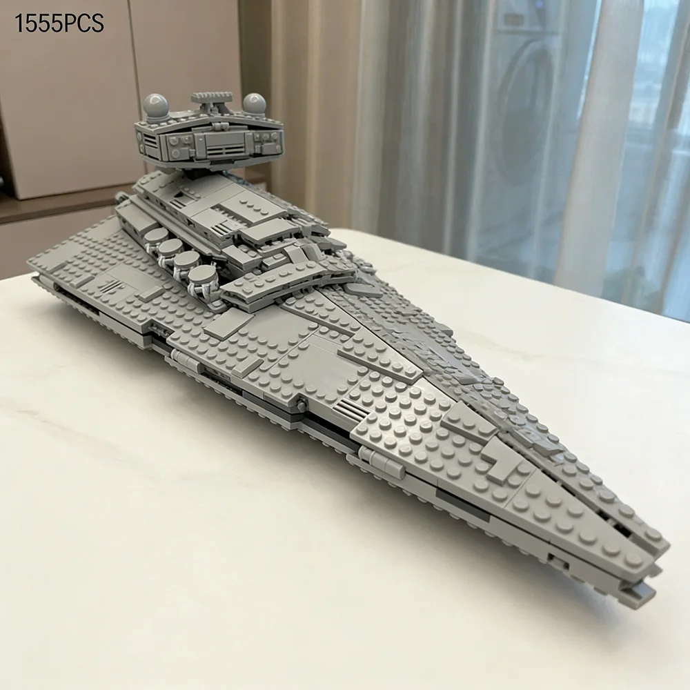 

1555Pcs UCS Sci-Fi Triangular Battle cruiser Building Block Set with 7 Figures, Space Empire Warship Model Birthday Gift 75394