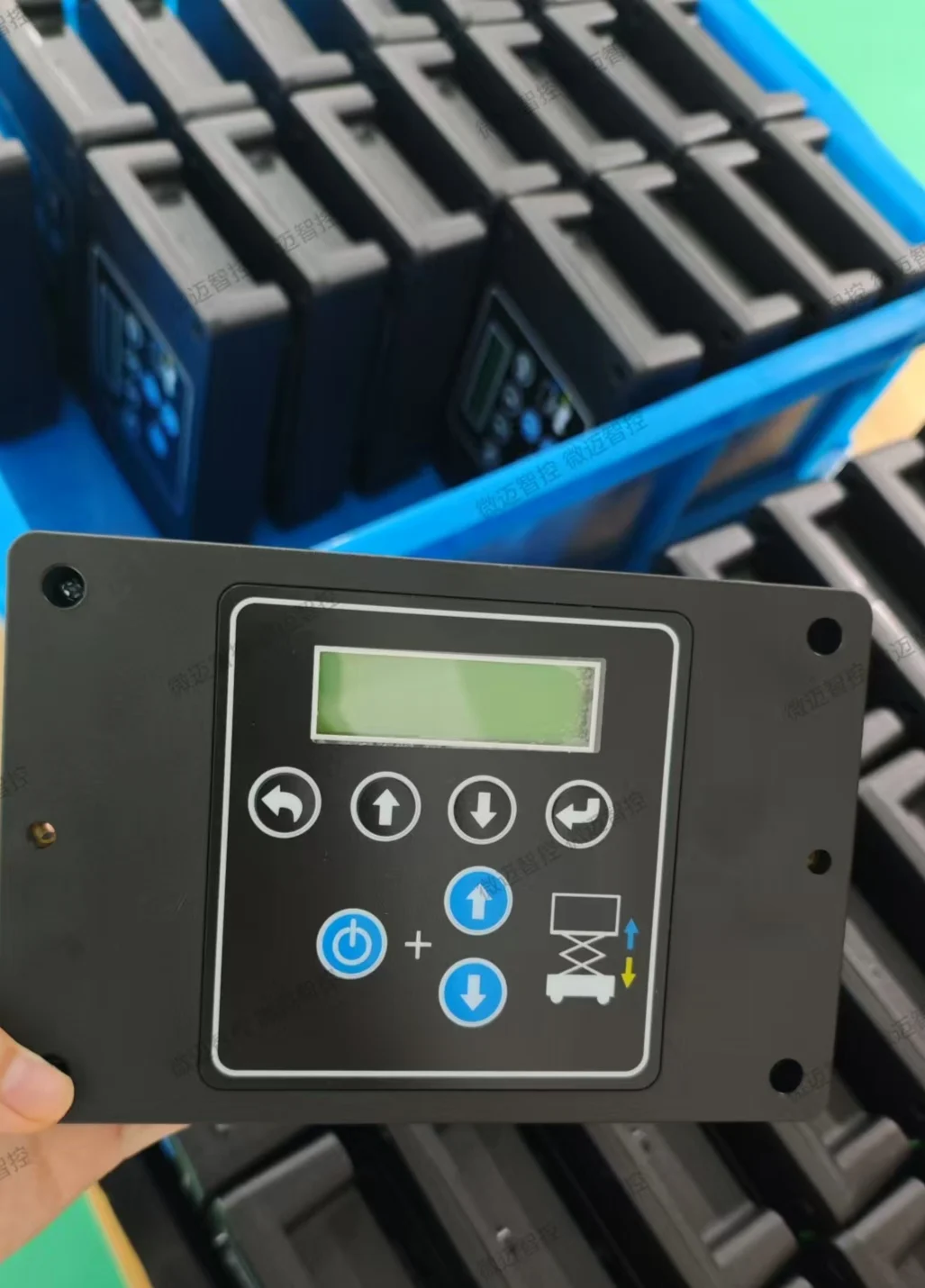 Lift truck aerial work chassis controller horizontal screen vertical screen down control ECU universal