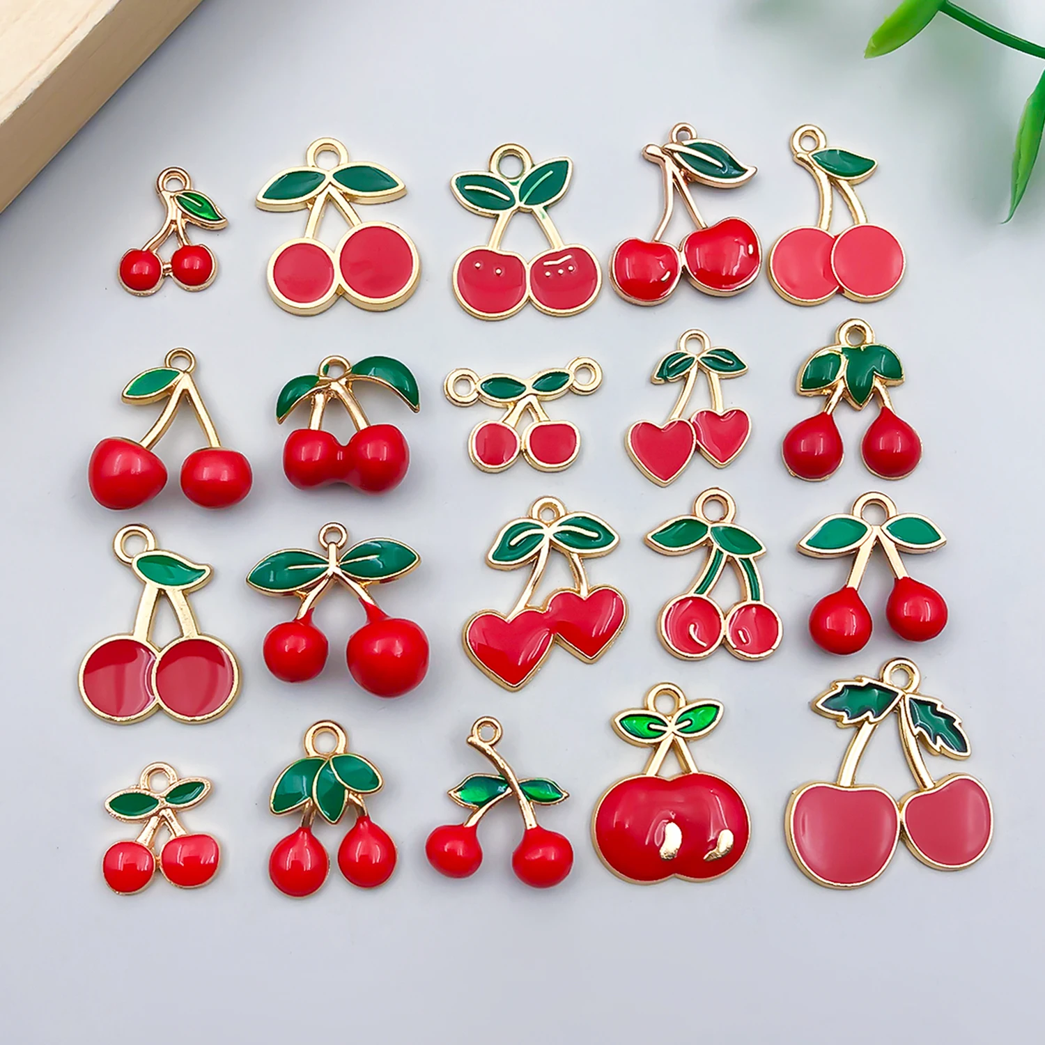 5 Stück/20 Stück Legierung Emaille rote Kirsche Anhänger Schmuckherstellung DIY Schlüsselanhänger Ohrringe Charms für Schmuck Armbänder Halskette