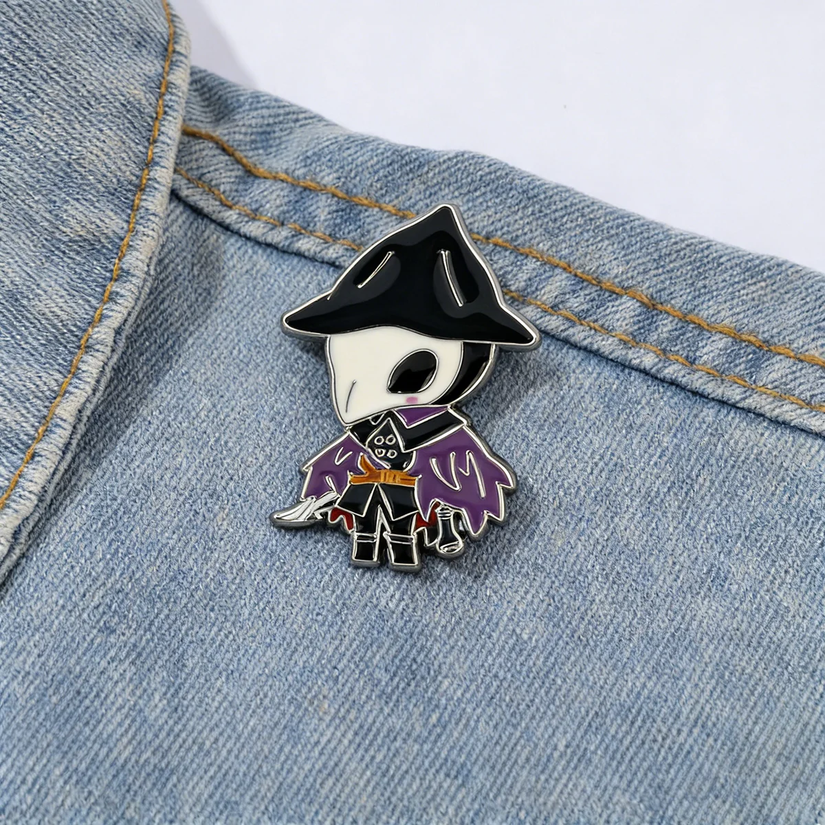 Game Bloodborne Character Enamel Brooch Cute Cartoon Eileen The Crow Metal Badge Lapel Pin Cosplay Jewelry Accessories Fan Gift
