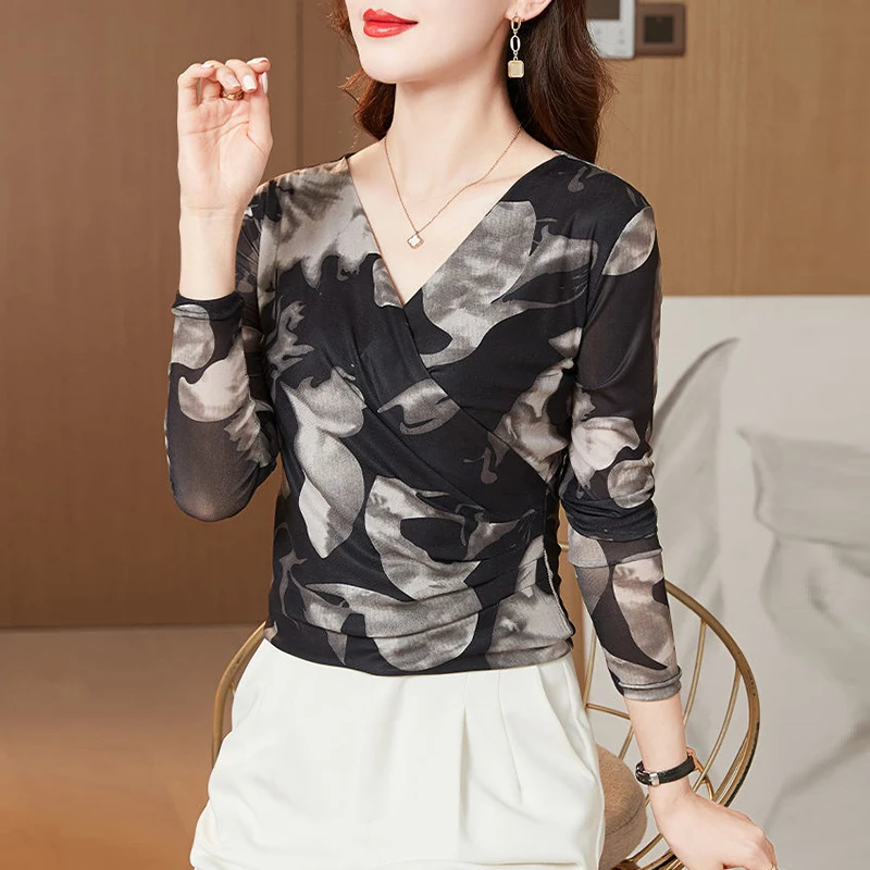 Autumn Winter V-neck Elegant Fashion Printing Mesh Bottoming T-shirt Lady Long Sleeve All-match Slim Pullovers Female Casual Tee