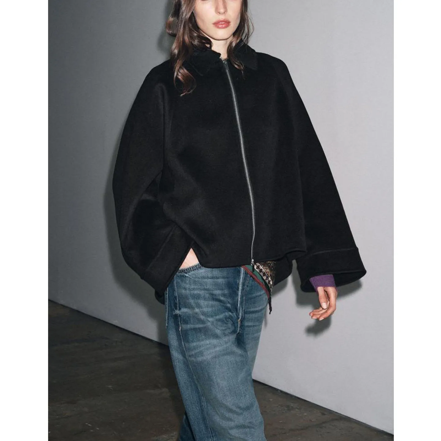 خريف 2025 معطف نسائي طويل بياقة مدببة فضفاض من مزيج الصوف بتصميم مرقع وسحاب معطف عادي رقيق من ألياف البوليستر