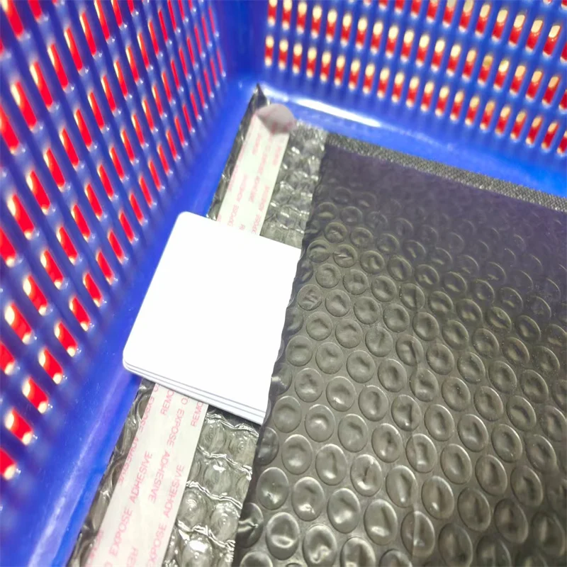 

10 шт., глянцевая пустая визитная карточка из ПВХ, дизайн логотипа, имя, благодарность, удостоверение личности, водонепроницаемая и двусторонняя печать, карты НЕ NFC