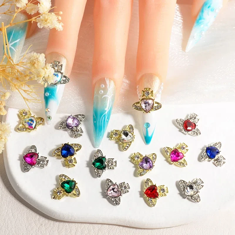 Vintage-Stil, luxuriöser Zirkon, asymmetrische Herz-Nageldekorationen, 3D-Nagelanhänger in Saturnform, trendiges Nagelzubehör