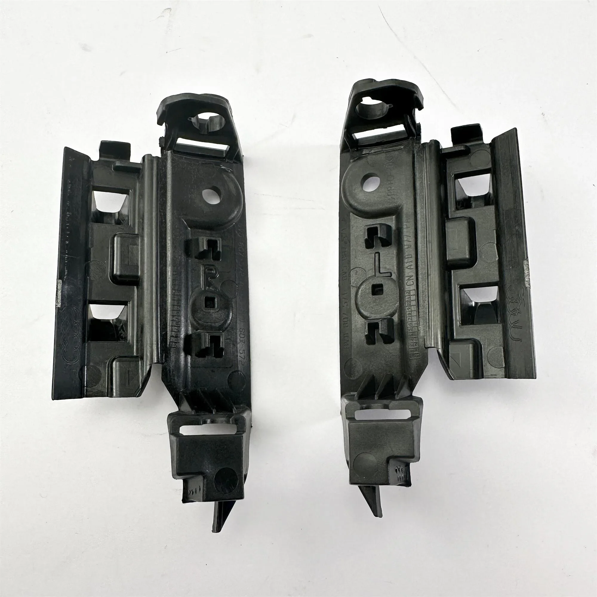 

8V5807571A 8V5807572A 8VD807571 8VD807572 Guide for Audi A3 S3 RS3