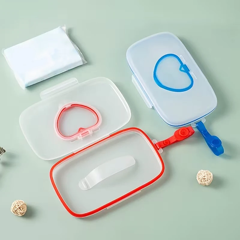 Portable Heart-shaped Wet Wipes And Mask Storage Box With Snap Closure, Suitable For Children's Travel.