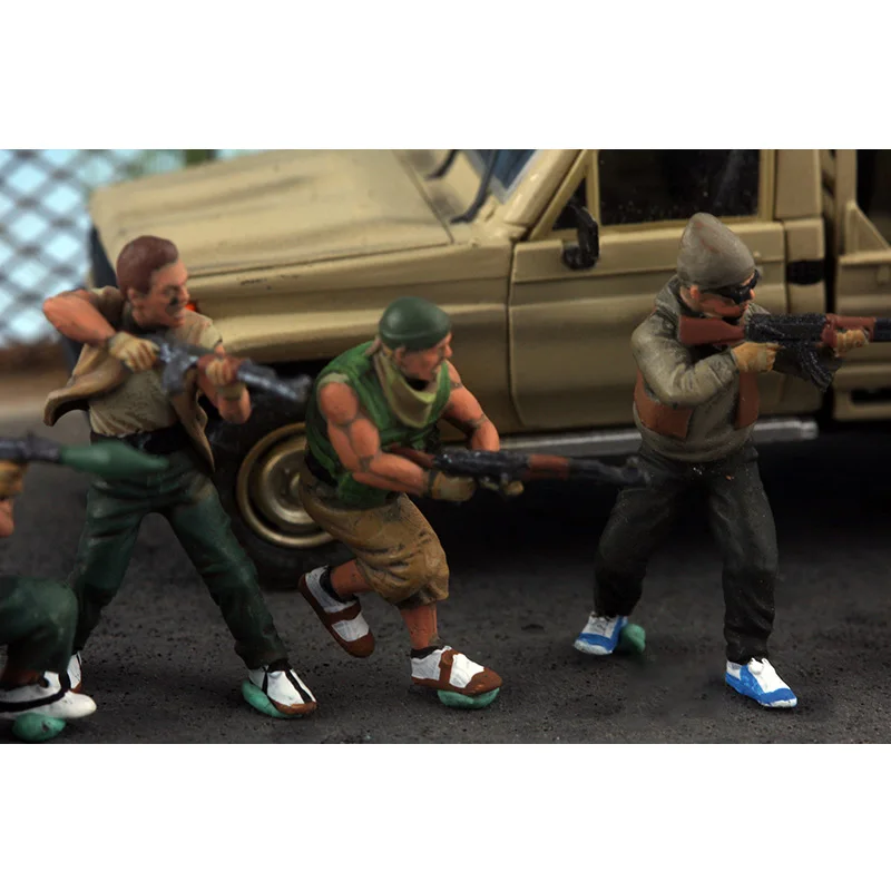 1:72 Scale Resin Rebel Bandits 8สมาชิกกลุ่มฉากอุปกรณ์เสริม (ไม่รวมรถ) ผู้ใหญ่ของเล่นคลาสสิกของขวัญStaticจอแสดงผล