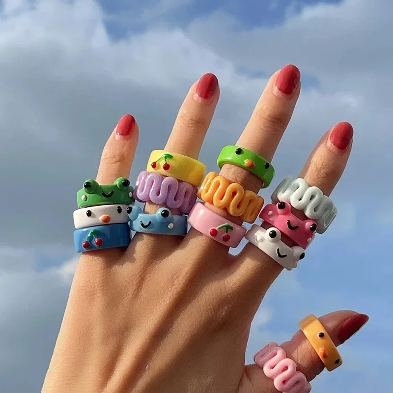 2pcs New Style Cartoon Naughty Frog Resin Ring Kawaii Optional Color Adorable Waterproof Jewelry Gift for Lovers and Friend