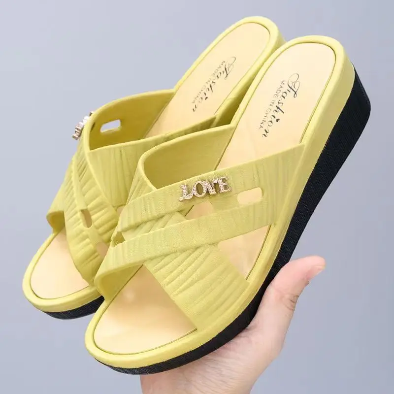 

New Women's Summer One Word Wedges Slippers Soft Sole Non Slip Home Slipper Outdoor Beach Slippers Mom's Slippers