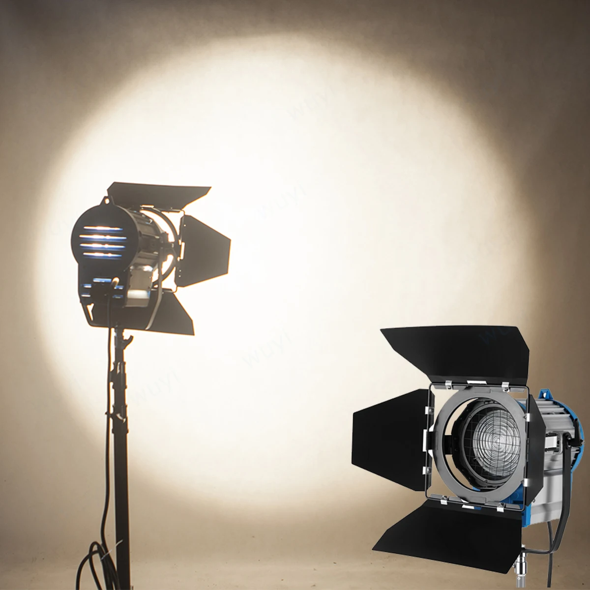 Fresnel Studio Light, 300W, 650W, 1000W, 2000W, As Arr, Professionnel, Chaud, Tungstène Projecteur Photographie avec Ampoule et Gradateur, 3200K