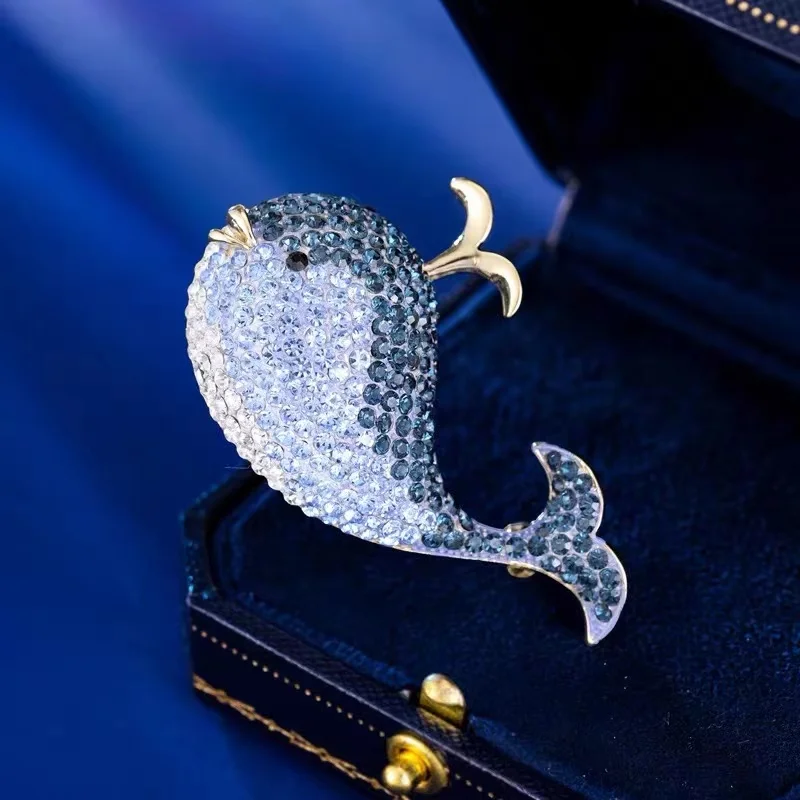 Cartoon Dolphin Jewelry Brooch Woman Blue Dolphin Whale Pendant Brooch Pin Crystal Rhinestone Party Wedding Gift