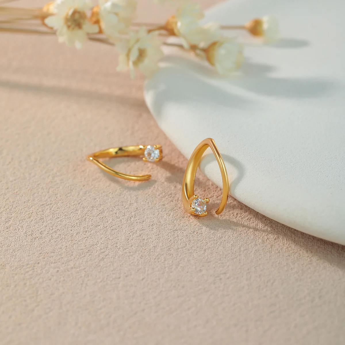 Fashion Simple Shiny Zircon Threader Earrings for Women• Open Huggie Hoop Earrings • Spiral Earrings • Perfect Birthday Present