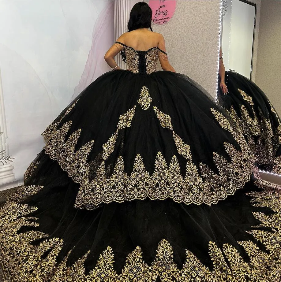 Black Sweet 16 Quinceanera Dresses gold applique off shoulder Ruched Ball Gown Birthday Party Wear Vestido De 15 Anos