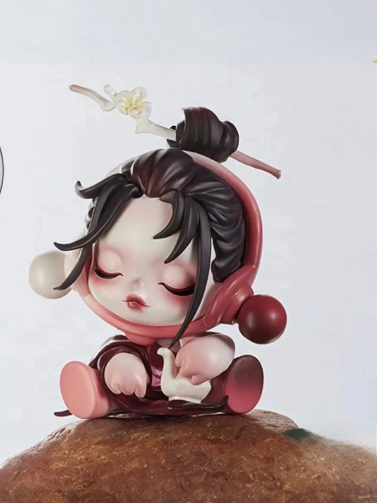 

Mart Skulanda Court before Plum Series Collectible Figurine Trendy Collectible PVC Material Car Office Decoration