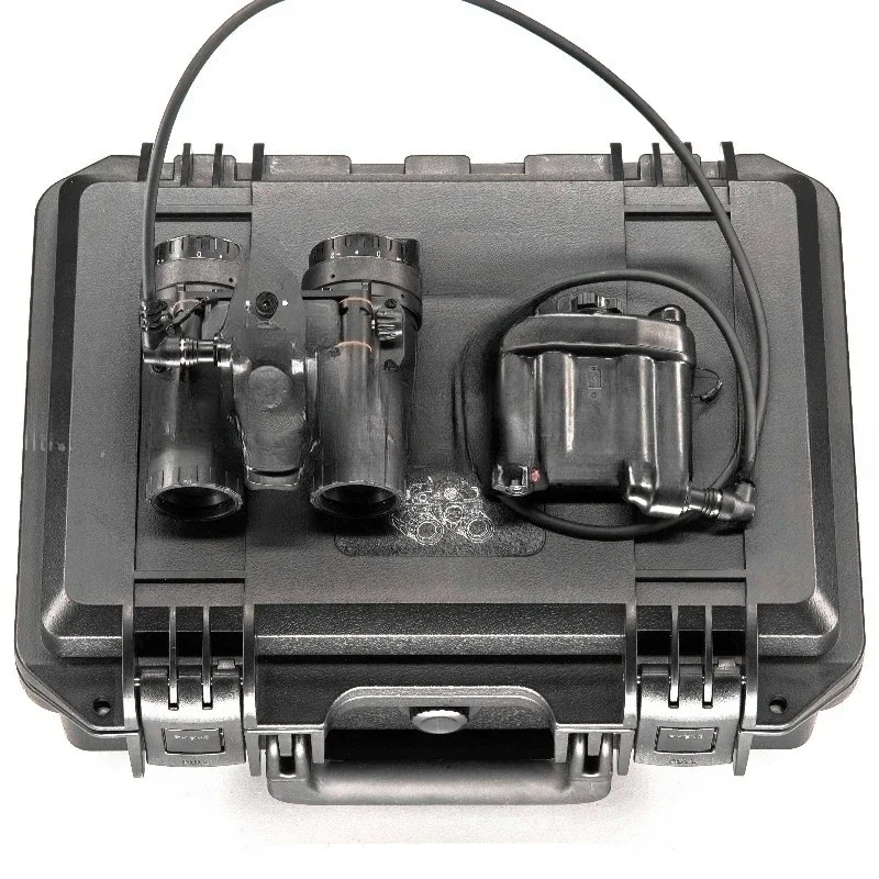 Binocular night vision device with image tube, ready to use
