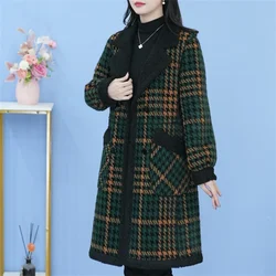 Two Side Wear Velvet Thicke Blend Woolen Coat Women's Long Lamb Wool Coat 2024Winter New Mid aged Mom Warm Over Knee Plaid Coat