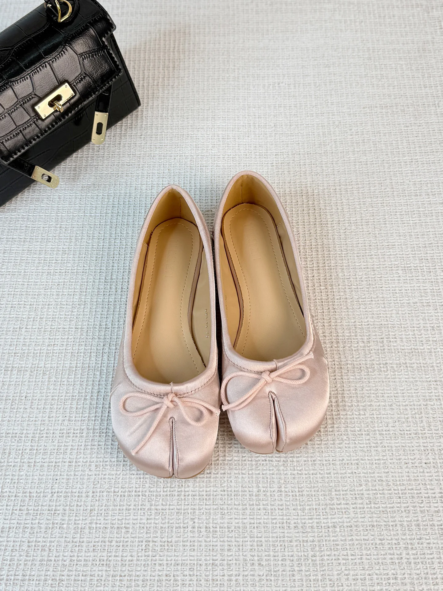 retro-silk-velvet-knot-toe-split-women's-slip-on-ballet-shoes-sweet-girl-style-low-cut-single-shoes-fashionable-flats