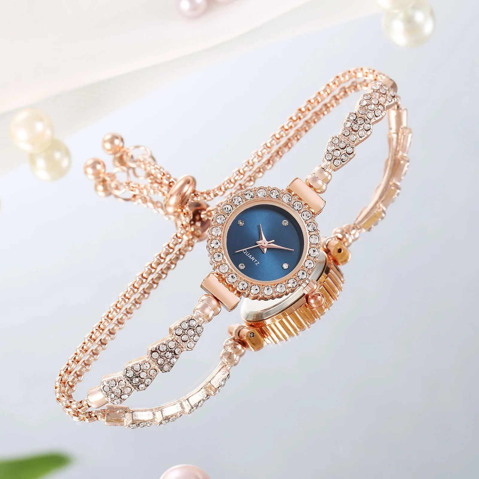 Orologi da donna con diamanti in cristallo Design di fascia alta quadrante di facile lettura orologi da polso lucidi orologi meravigliosi regalo per le donne