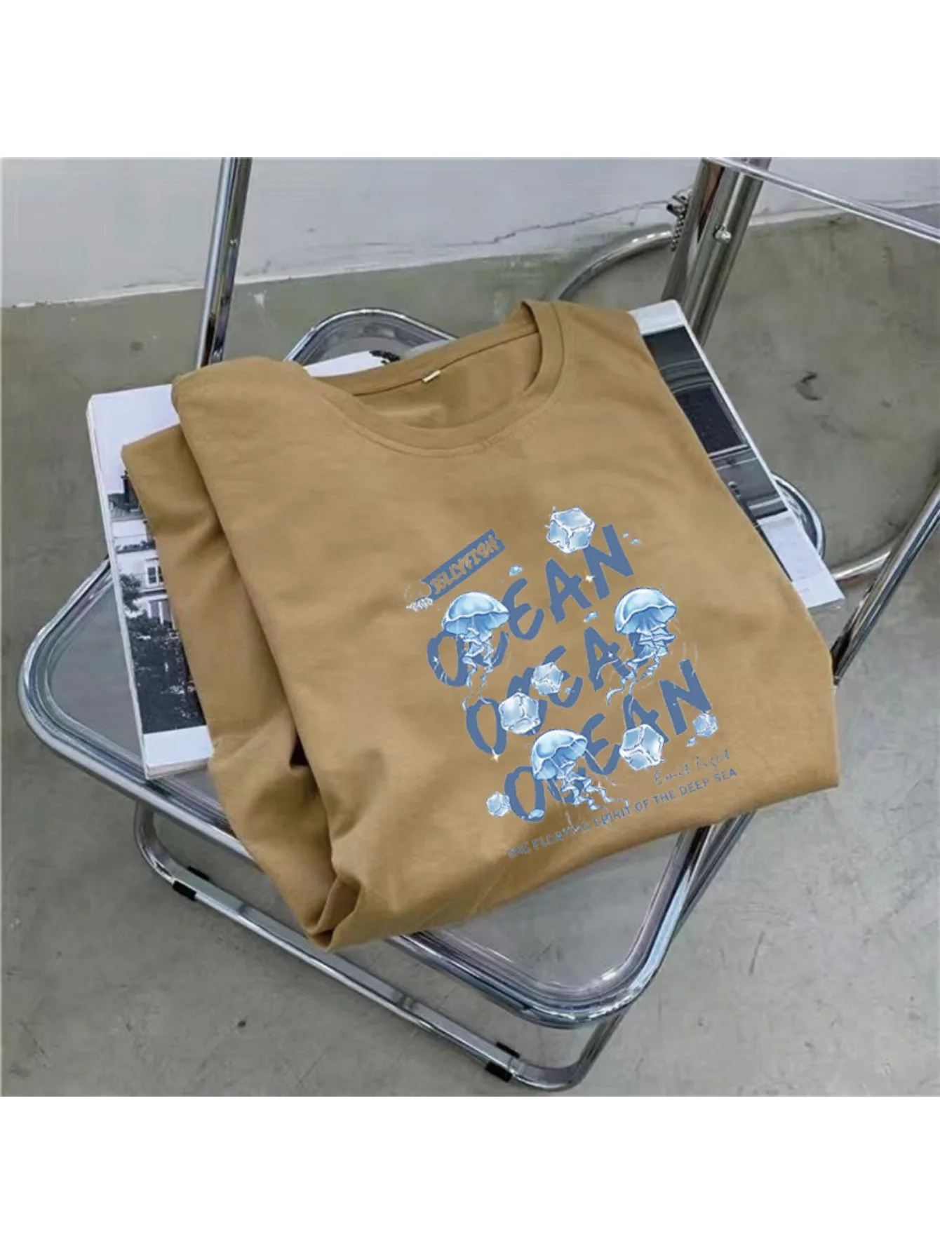 여성 여름 새로운 패션 반팔 티셔츠 롱 스커트는 당신을 슬림하고 느슨한 대형 게으른 여름 옷으로 보이게 만듭니다.