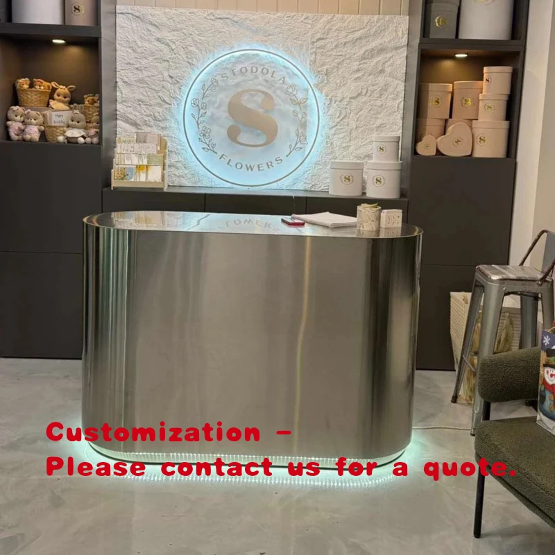 

Современная стойка ресепшн из нержавеющей стали на заказ для цветочного магазина, офиса, магазина одежды, салона красоты, парикмахерской