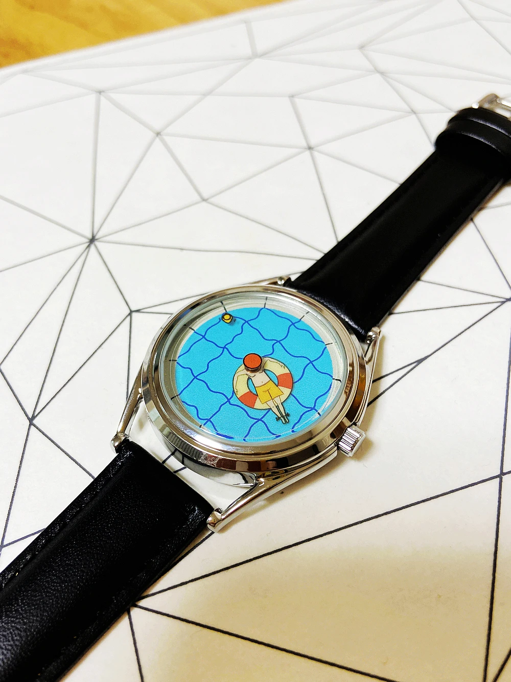 حمام سباحة وقت الفراغ ، ساعة التصميم الإبداعي ، هدية بسيطة ، حزام جلد معدني محايد