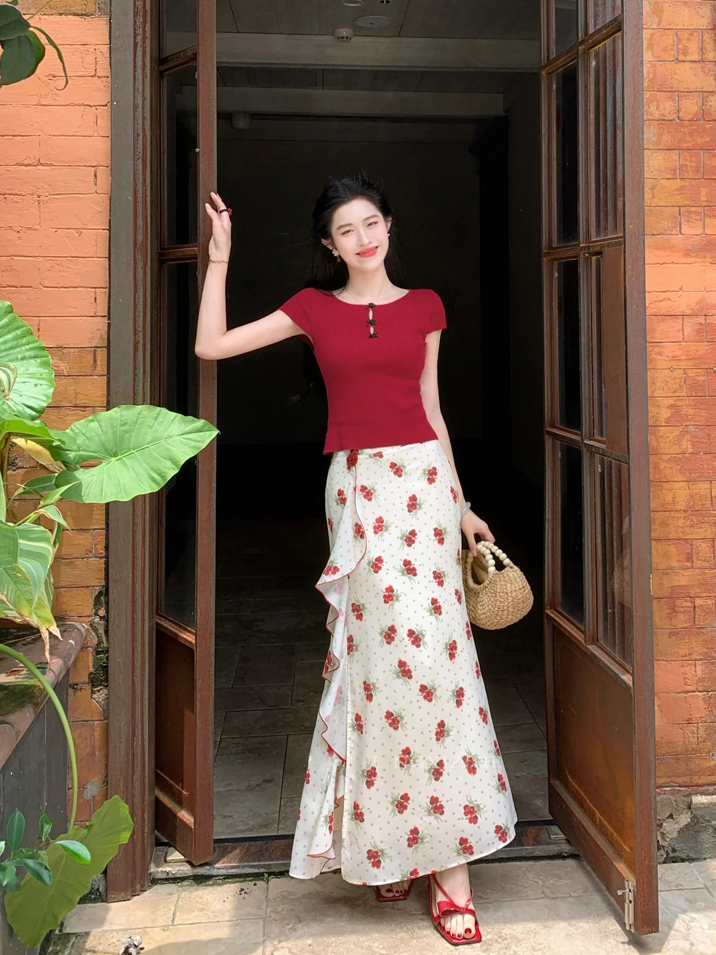 Red Knitted Slim Fit T-Shirt Women's Short Style New Chinese Style Summer Top Liangxi Zhihe Liansai Lelue Cotton Acetate Blend