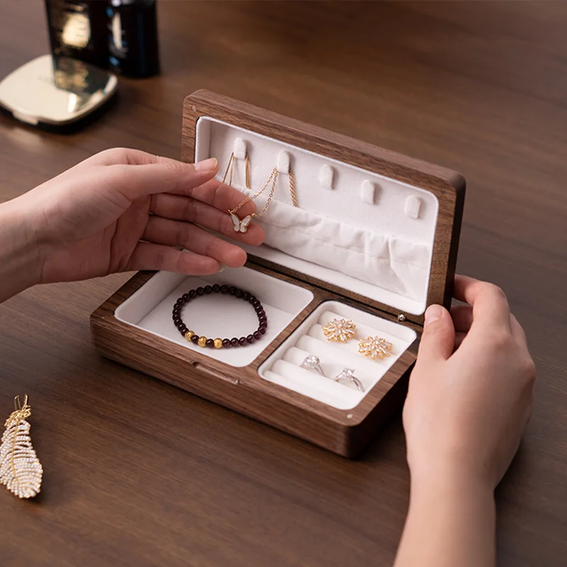 

Portable Jewelry Storage Box Black Walnut Wooden Vintage Necklace Earrings Bracelet Organizer Boxes Portable Travel Jewelry Box